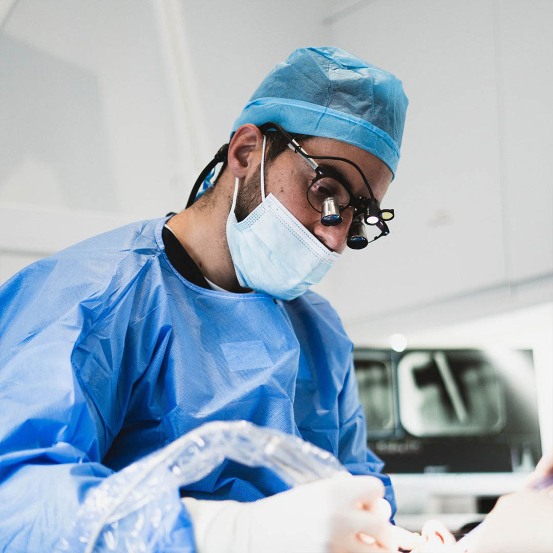Dental-Implant-smile-rooms