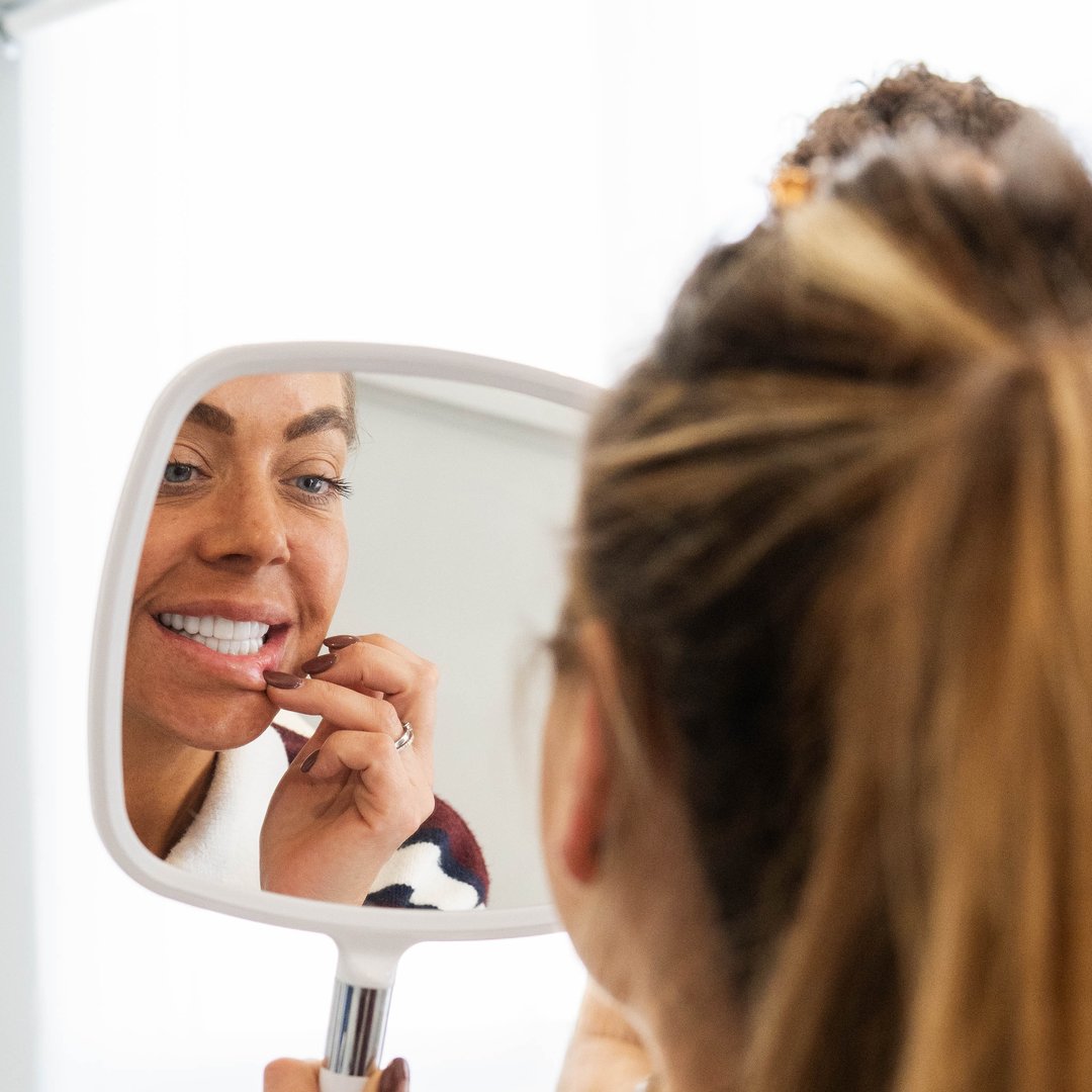 dental-veneers-smile-rooms
